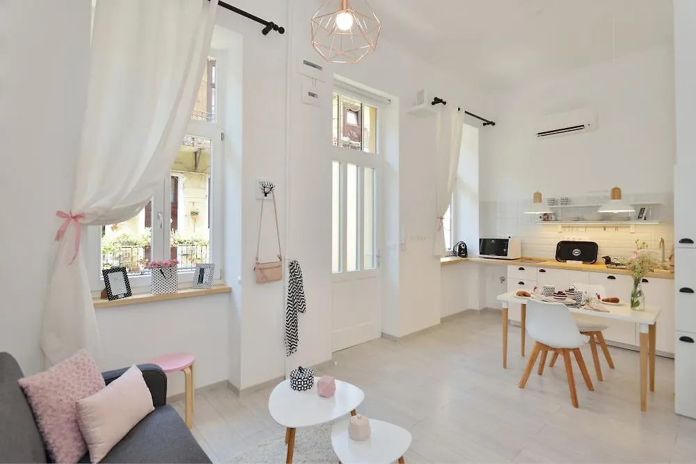 Klauzál33 Apartments Budapest Ungheria